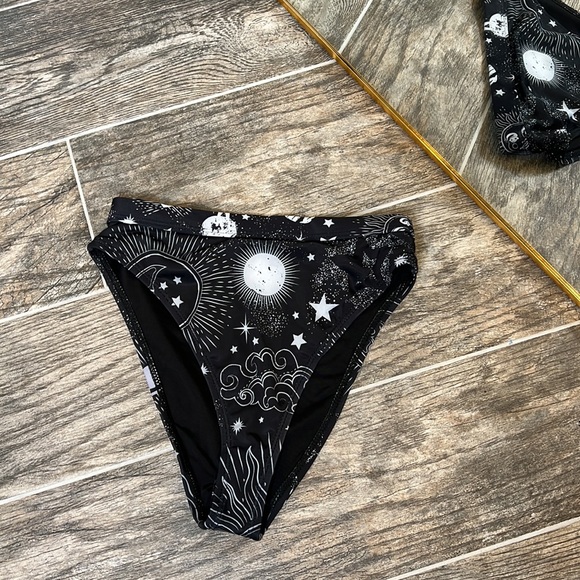 iHeartRaves Celestial High Cut Bottoms - Picture 6 of 7